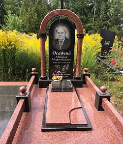 Червоний граніт памятник в житомирі